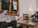 Founder-Allegiant-Muhamad-Harryanto-Berbagi-Inspirasi-di-HUT-Surabaya-Jersey-Community.jpg