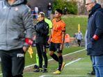 Gelandang-timnas-Indonesia-Marselino-Ferdinan-bersiap-menjalani-debut-bersama-KMSK-Deinze.jpg