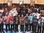 Gubernur-Jawa-Tengah-Ganjar-Pranowo-berbagi-pengalaman-dengan-bupati-se-Indonesia.jpg