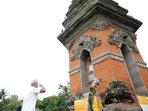 Gubernur-Jawa-Tengah-Ganjar-Pranowo-di-Candi-Puputan-Margarana-bali.jpg