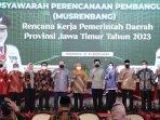 Gubernur-Jawa-Timur-Khofifah-Indar-Parawansa-memaparkan-7-prioritas-pembangunan-Jatim-2023.jpg