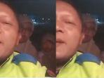 Ikut-Mudik-Gratis-Ibu-dan-Anak-Diturunkan-di-Tol-karena-Ketiduran-Polisi-Datangi-saat-Jalan-Kaki.jpg