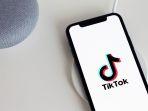 Ilustrasi-deretan-lirik-lagu-dan-chord-gitar-yang-viral-di-TikTok-terbaru-2023.jpg