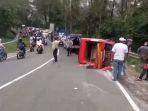 Isuzu-Elf-nomor-polisi-S-7283-A-mengalami-kecelakaan-tunggal-Minggu-332024.jpg