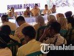 Jajaran-Plt-pengurus-DPD-Partai-Golkar-Tulungagung-membuka-rumah-aspirasi.jpg