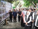 Jalan-sepanjang-3-235-kilometer-Miru-Jugo-Kecamatan-Sekaran-tuntas.jpg