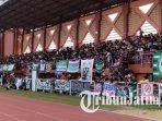 Jelang-Arema-FC-vs-Persebaya-Bonek-hadir-langsung-di-latihan-terakhir-skuad-Bajul-Ijo-di-surabaya.jpg