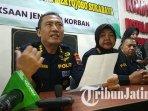 Kabiddokkes-Polda-Jatim-Kombes-Pol-dr-M-Khusnan-Marzuki-didampingi-Kabid-DVI-Pusdokkes-Polri.jpg