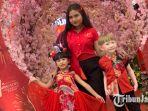 Kain-Gendongan-dan-Batik-Dikreasikan-Jadi-Busana-Imlek-Anak-anak.jpg