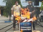 Kanwil-Bea-Cukai-Jatim-I-dan-Satpol-PP-Provinsi-Jatim-memusnahkan-17-juta-batang-rokok-ilegal.jpg