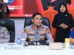 Kapolres-Ngawi-AKBP-Charles-Pandapotan-Tampubolon-dalam-konferensi-pers.jpg