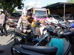 Kapolres-Tuban-AKBP-Suryono-pimpin-konferensi-pers-ratusan-motor-terjaring-razia-knalpot-brong.jpg