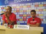 Karteker-Persebaya-Uston-Nawawi-dan-Reva-Adi-utama-saat-jumpa-pers-jelang-Laga-Liga-1.jpg