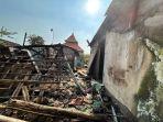 Kebakaran-menimpa-rumah-nenek-Lamsi-di-Sumurgung-Palang-Jumat-2652023-siang.jpg