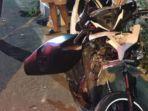 Kecelakaan-di-Tuban-pengendara-motor-selamat-dari-maut-usai-tabrakan-adu-banteng.jpg