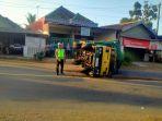 Kecelakaan-lalu-lintas-melibatkan-mobil-dan-truk-terjadi-di-Jalan-Raya-Ngebruk.jpg