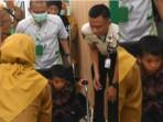 Kehidupan-tragis-bocah-7-tahun-tak-punya-anus.jpg