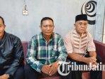 Kepala-Desa-Tempuran-Slamet-mengklarifikasi-video-viral-joget-bareng-biduan-diKantor-Kecamatan.jpg