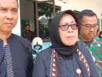 Kepala-Dinkes-Bojonegoro-Ninik-Susmiati-usai-sidak.jpg