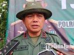 Kepala-Perhutani-KPH-Bondowoso-Misbakhul-Munir-usai-mengikuti-penanaman-jagung.jpg