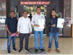 Ketua-DPC-PKB-Kabupaten-Lumajang-Anang-A-Syaifuddin-nomor-2-dari-kiri-beserta-jajaran-partai.jpg