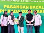 Ketua-DPP-PKB-Muhaimin-Iskandar-menyerahkan-dokumen-model-B-persejuan.jpg