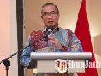 Ketua-KPU-RI-Hasyim-Asyari-dalam-kegiatan-Bimtek-2024-yang-berlangsung-di-Surabaya.jpg