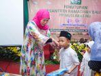 Ketua-Umum-PP-Muslimat-NU-Khofifah-menutup-kegiatan-Pesantren-Ramadhan-Balita-Se-Indonesia.jpg
