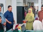 Khofifah-menyiapkan-Tim-Data-Center-khusus-untuk-memantau-perolehan-suara-di-Pilgub-Jatim-2024.jpg