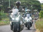 Komunitas-Honda-ADV-asal-Jatim-saat-tidak-menyalakan-lampu-hazard.jpg
