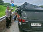 Kondisi-Mobil-Toyota-Kijang-Innova-yang-kecelakaan-di-Ngawi.jpg