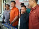 Konferensi-pers-ungkap-kasus-peredaran-ribuan-minuman-keras-miras-ilegal-dari-Purwodadi.jpg