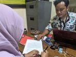 Korban-Penipuan-Jual-Beli-Emas-MA-Melapor-ke-Polsek-Karangan-Kabupaten-Trenggalek.jpg