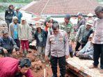Korban-meninggal-dunia-karena-robohnya-plengsengan-di-Dusun-Krajan-batu.jpg