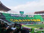 Koreo-Bonek-laga-Persebaya-di-Stadion-GBT.jpg