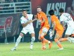 Laga-Borneo-FC-vs-Persik-Kediri-pada-lanjutan-Liga-1-2023-2024-di-Stadion-Segiri-Samarinda.jpg