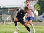 Laga-uji-coba-Persik-Kediri-vs-Gresik-United-di-Lapangan-Kediri-Soccer-Field.jpg