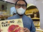 Lapis-Kukus-Pahlawan-juga-mengenalkan-produk-terbaru-Almond-Tart-Stroberi.jpg