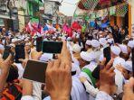 Lautan-manusia-di-Haul-Al-Imam-Al-Qutb-Al-Habib-Abu-Bakar-Assegaf-ke-69-di-Gresik.jpg