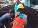 Layang-layang-yang-turun-di-jaringan-listrik-PLN-sehingga-menyebabkan-pemadaman.jpg