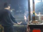 MD-20-warga-Desa-Patengteng-Kecamatan-Modung-Bangkalan-mendadak-berjualan-sate.jpg