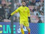 Maarten-Paes-kiper-Timnas-Indonesia-di-King-Abdullah-Sports-City-Stadium.jpg