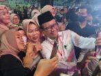 Mahfud-MD-bersama-warga-yang-hadir-dalam-doa-bersama.jpg