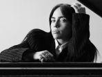 Makna-dan-Lirik-Birds-of-A-Feather-Billie-Eilish-Trending-di-YouTube-We-Should-Stick-Together.jpg