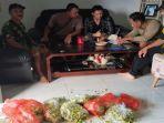 Mediasi-antara-korban-dan-pelaku-pencurian-cabai-di-DesaKecamatan-Siliragung.jpg