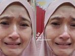 Mega-Putri-Aulia-salah-satu-pemain-Tukang-Bubur-Naik-Haji-menangis.jpg
