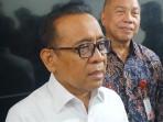 Menko-PMK-RI-Pratikno-memberikan-keterangan-kepada-wartawan-usai-meninjau-Klinik-TB.jpg