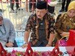 Menteri-PPPA-Arifah-Fauzi-berziarah-ke-makam-Marsinah-di-Desa-Nglundo-nganjuk.jpg