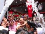Menteri-Pertahanan-Prabowo-Subianto-meresmikan-16-titik-bantuan-sumber-air-bersih.jpg
