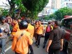 Mobil-Honda-HR-V-menabrak-becak-kayuh-dan-motor-di-surabaya-kecelakaan-maut-di-surabaya.jpg